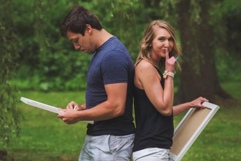 Saopštila je mužu predivnu vest na najoriginalniji način! Njegova reakcija je neprocenjiva! (FOTO)