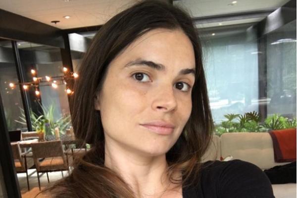 OBUČENA IZGLEDAŠ MNOGO BOLJE: Marija Karan pokazala GOLU ZADNJICU, pa napravila LOM! Izazvala i KOLEGU! (FOTO)