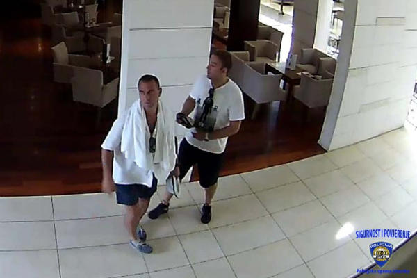 Ako prepoznajete ovu dvojicu, odmah zovite policiju! (FOTO)