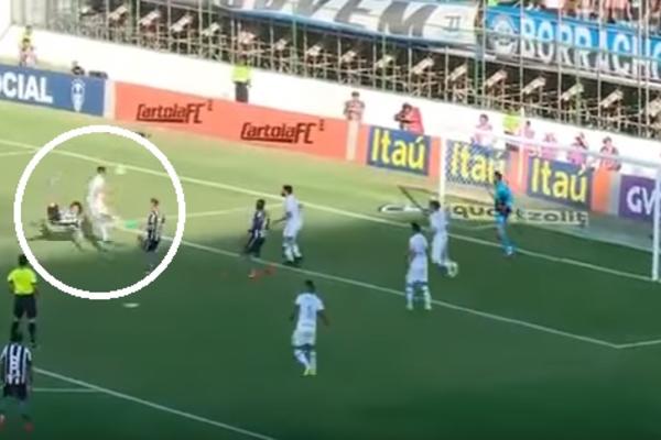 Makazice koje su pale na duelu velikana zapušiće usta onima koji tvrde da je brazilski fudbal propao! (VIDEO)