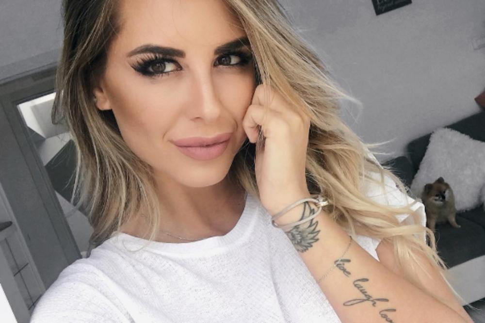 Zorannah teško bolesna? Natekle ruke, pomodreli prsti, fanovi ozbiljno zabrinuti za blogerku! (FOTO)