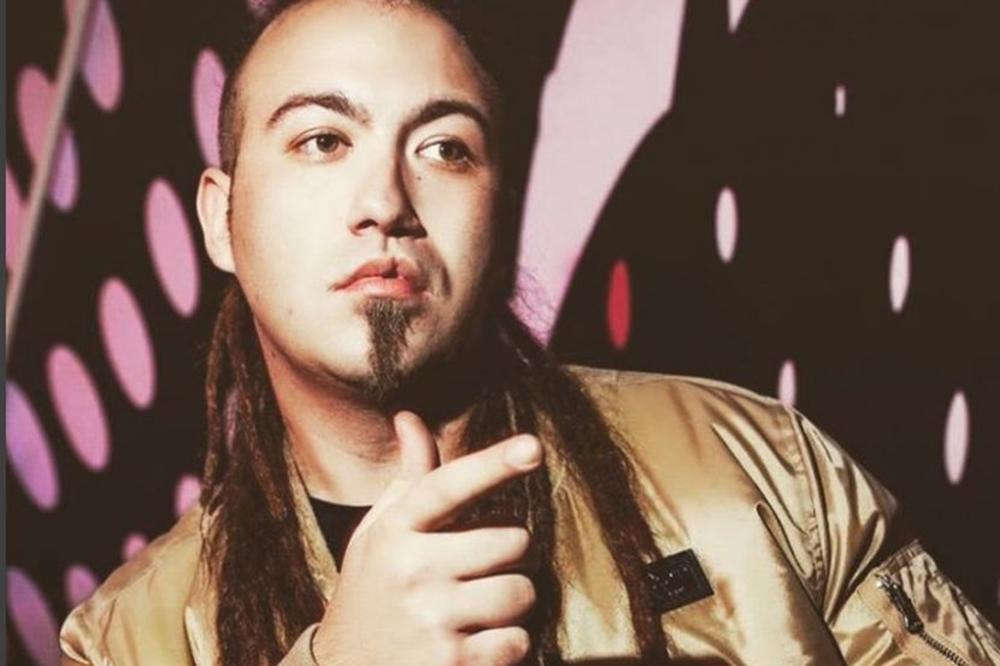 ŠMEKERSKI Nije očekivala, bili smo u krevetu i onda sam... Rasta otkrio kako je zaprosio Anu! (VIDEO)