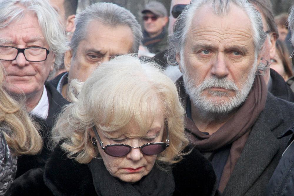 SAMO NJEMU JE MOGAO PRIPASTI: Milena Dravić otkrila kome je poklonila čamac Dragana Nikolića!