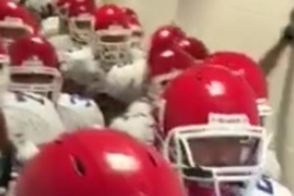 Kad čujete kako naši američki fudbaleri grme Marš na Drinu, naježićete se! (VIDEO)