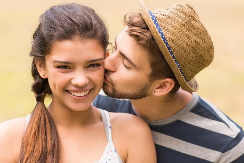 Svi će početi da uzdišu za vama! 8 najlakših koraka da postanete neodoljivi (FOTO) (GIF)