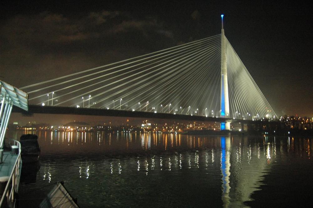 Vesić: BEOGRAD IMA POSEBNU ODGOVORNOST PREMA BEČU! Večeras glavni grad u BOJAMA AUSTRIJE!