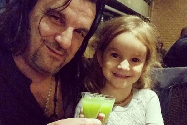 Koliko ljudi bi ovo uradilo? Aca Lukas pušta petogodišnju ćerku nešto što niko ne radi! (ANKETA) (FOTO)