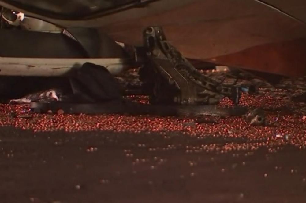 Srbin iz Čikaga prosuo 22 tone novčića po autoputu! (FOTO) (VIDEO)