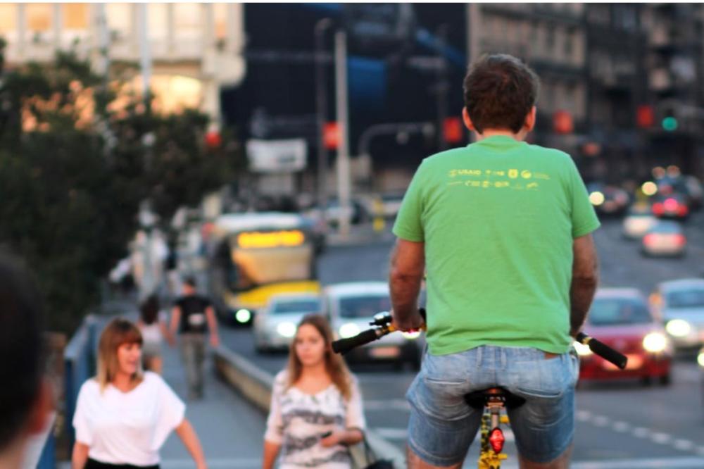 ON KREĆE NA PUT OD HRVATSKE DO SRBIJE BAJSOM! 500 kilometara nije malo, a razlog za to će vas naterati da se zamislite! (FOTO)