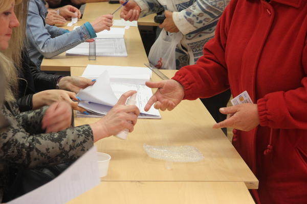 Kako danas stvari stoje, SNS bi opet osvojila apsolutnu vlast! DS ispod cenzusa!