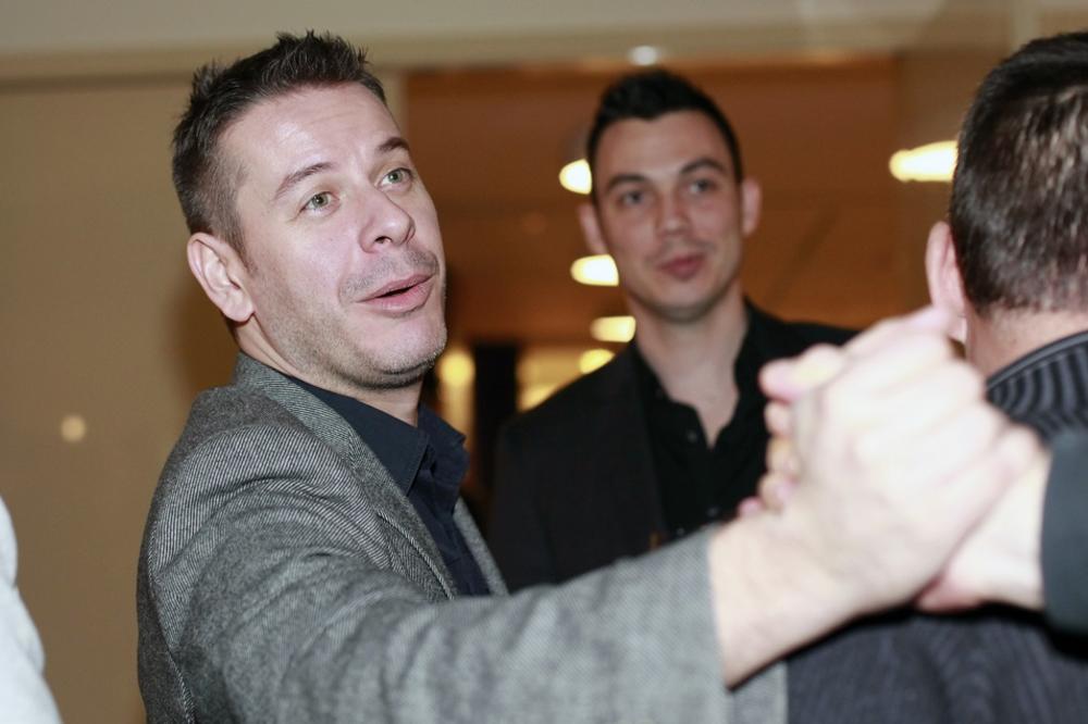 MA, ŠTA BI OVO? Godinama se šuška o intimnoj vezi Vlada i Nate - SINOĆ UHVAĆENI U ZAGRLJAJU, sve pucalo