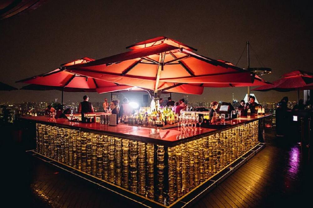 Ovde večera košta 218 miliona dinara, a ni to nije dovoljno da bi vas pustili unutra! (FOTO)