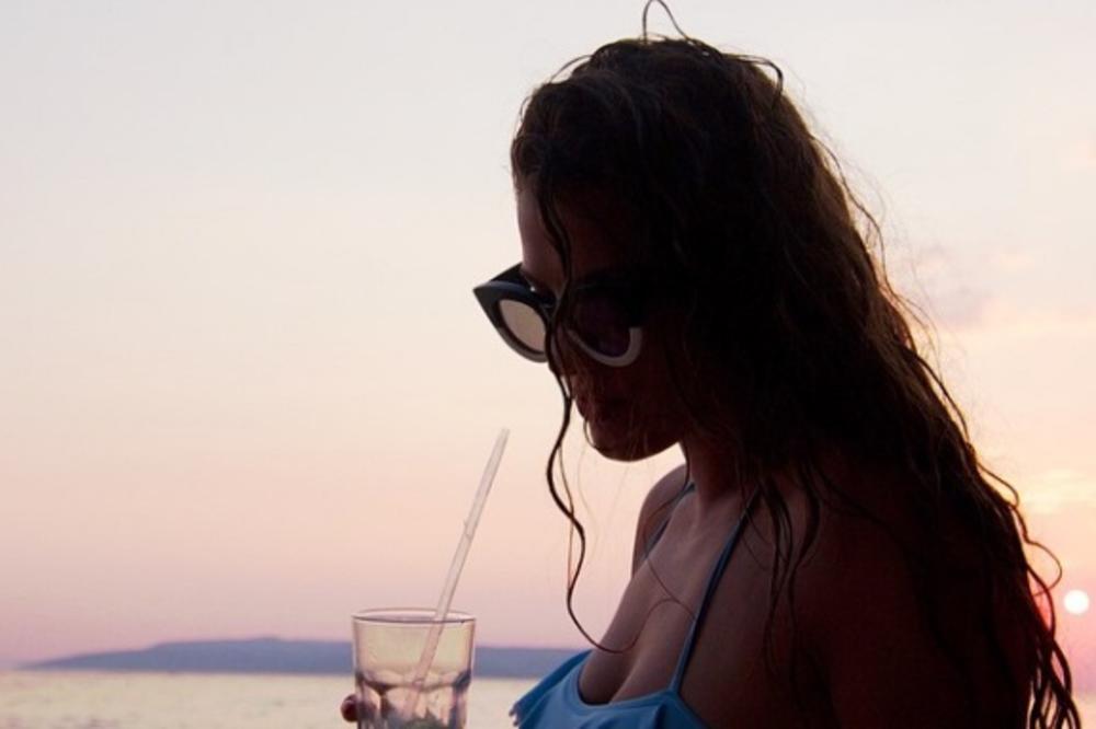 Studira u Njujorku, a sećate je se iz City Kidsa: Ćerka Željka Mitrovića prevozi klavire! (FOTO)