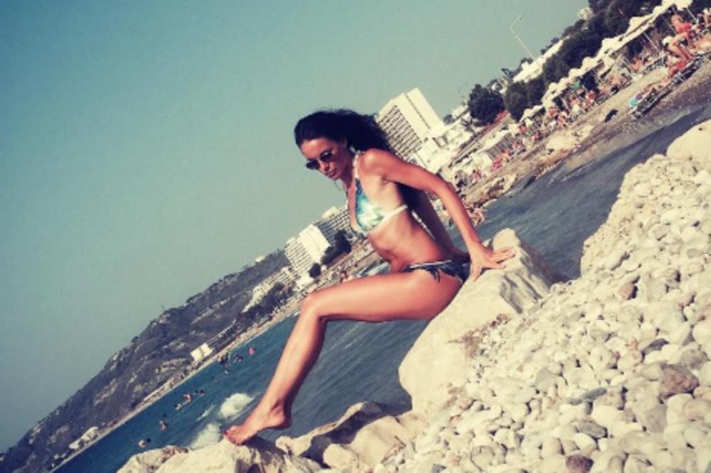 Katarina Šišmanović u spotu našeg pevača! Voditeljka u haljini od 5.000 evra! (FOTO) (VIDEO)