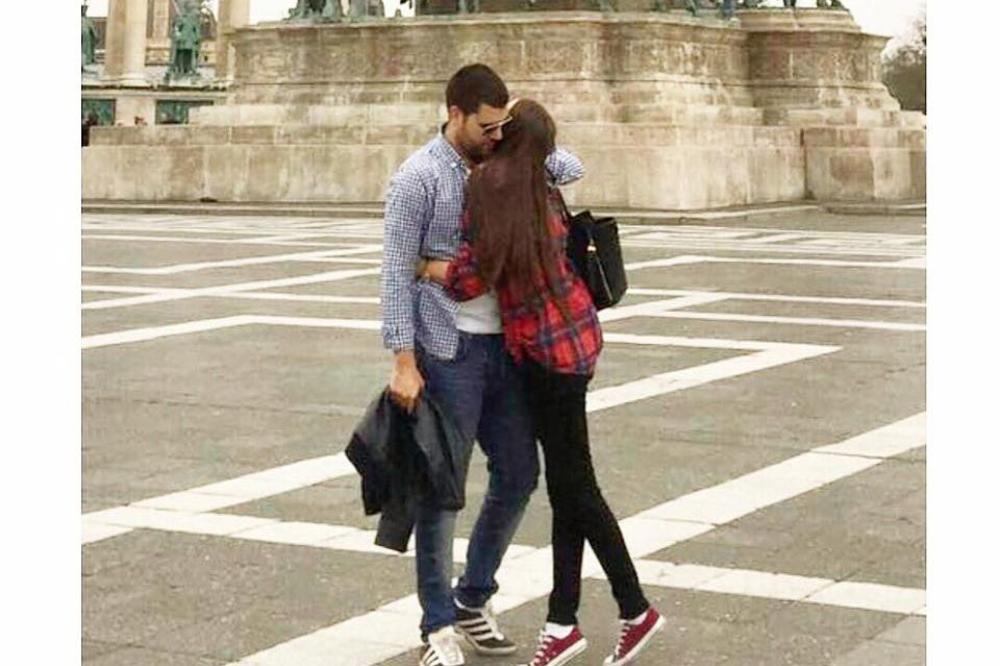 Nova svadba Grandovaca: Bila mu je podrška kroz takmičenje, a sada joj sa ruke sija verenički prsten! (FOTO)