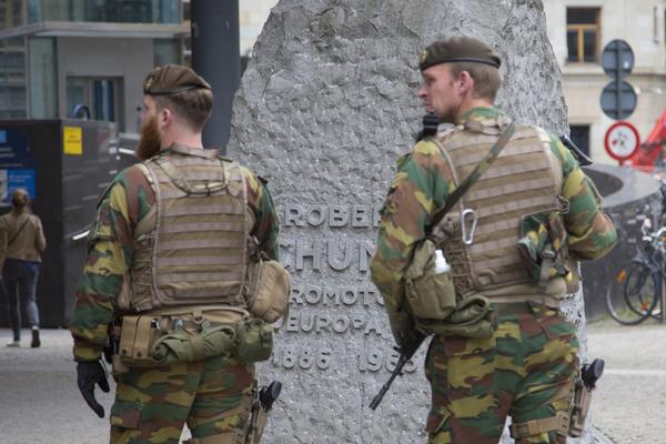 EU osniva svoju vojsku! NATO im pomaže u naoružavanju!