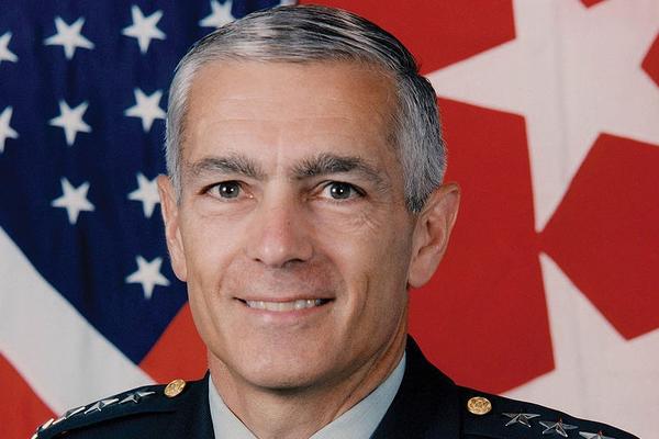 Vesli Klark koji je vodio bombardovanje Srbije dobija dozvolu da kopa ugalj na Kosovu!