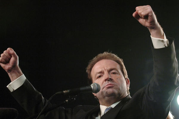 PONOSNI DEDA SE POHVALIO: Dobili smo još jednog člana porodice! Karić dobio još jednu unuku (FOTO)