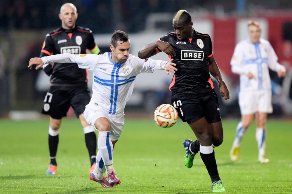 Hrvat nasrnuo na bivšeg igrača Zvezde: Pi**a ti materina, cigane, videćemo se posle utakmice! (VIDEO)