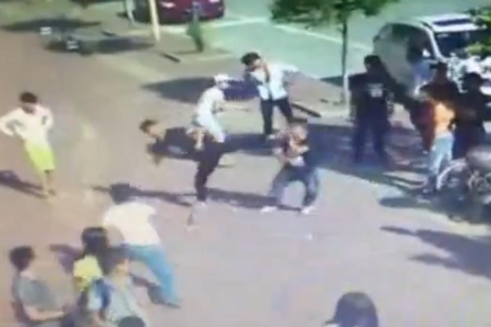 Kung-fu majstora napala dvojica ludaka sa mačetama! (UZNEMIRUJUĆI VIDEO)