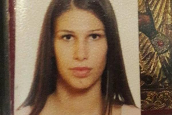 Student iz BG traži devojku čija fotka mu je amajlija! Da li je poznajete? (FOTO)