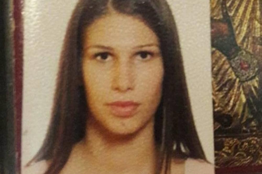 Student iz BG traži devojku čija fotka mu je amajlija! Da li je poznajete? (FOTO)