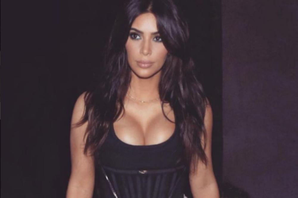 Kardašijanka priznala od čega boluje! Ugrožena su joj i deca, ceo svet u šoku! (FOTO)