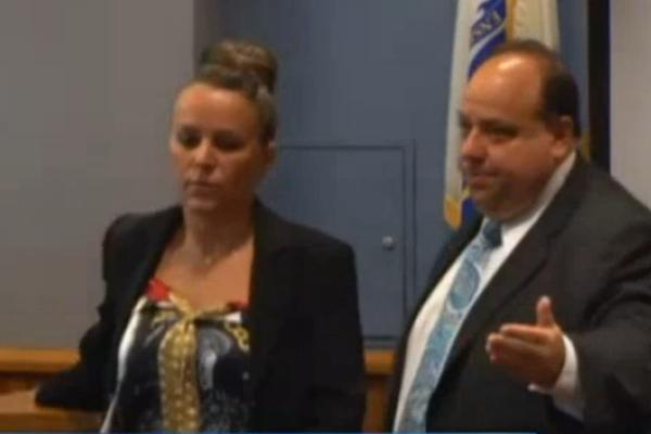 Silovala ćerkinog maloletnog dečka, a onda zlostavljala i njegovog brata blizanca!