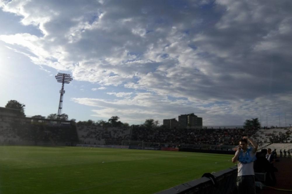 Da li znate za koju tribinu je najveći red pred 152. Večiti derbi? (VIDEO)