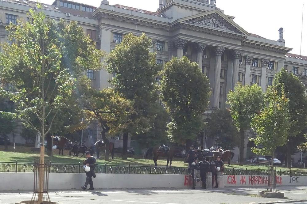 Neobično, pusto: Ovako izgleda centar BG pred Paradu ponosa! (FOTO GALERIJA)