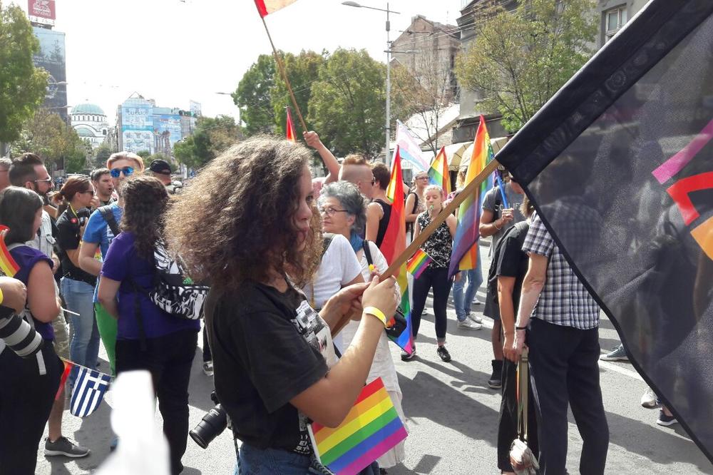 Lepa Ruskinja stigla da podrži Paradu ponosa: Putin sve zabranjuje, a poruka slobode je bitna! (VIDEO)