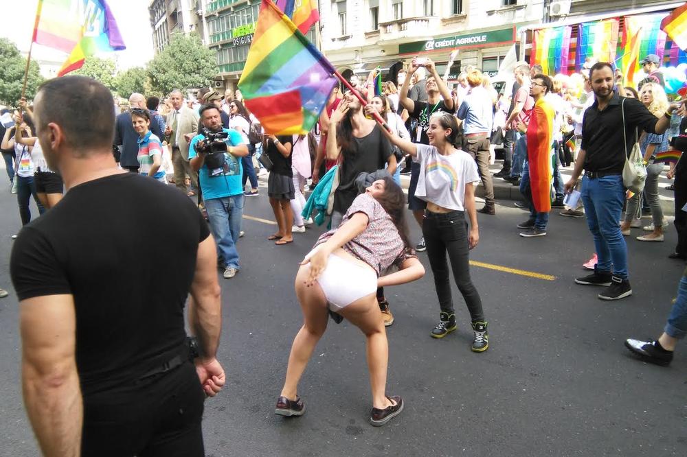 Hejteri je pljuvali po Tviteru zvog Prajda: Voditeljka im je sočno zapušila usta!