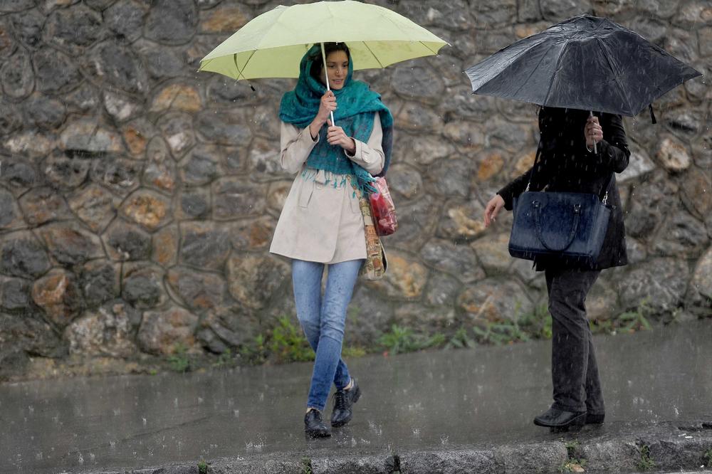 Jakne na sebe, kišobrane na gotovs: Ponedeljak najavljuje tmurne dane