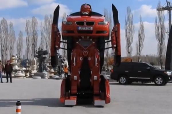 Za dečake ili za tate? BMW transformersi su prava stvar! (VIDEO)