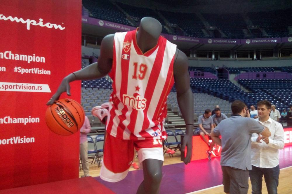 Zvezda će imati četiri garniture dresova za narednu sezonu! Kako vam se dopadaju? (FOTO) (VIDEO)