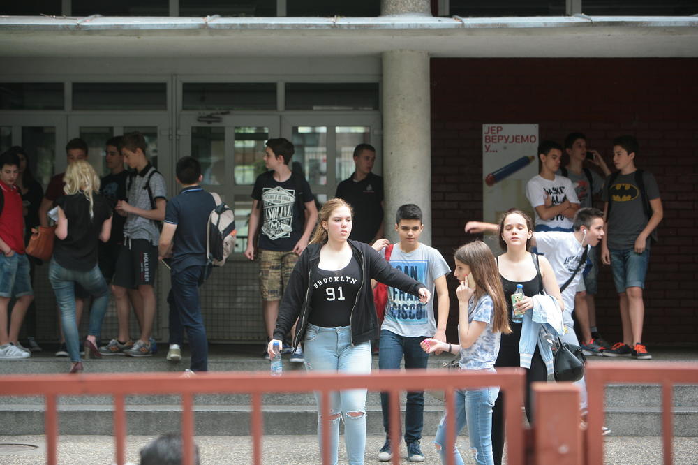 Školama stigao novi dopis Ministarstva, situacija se zaoštrava: Evo o čemu je reč!