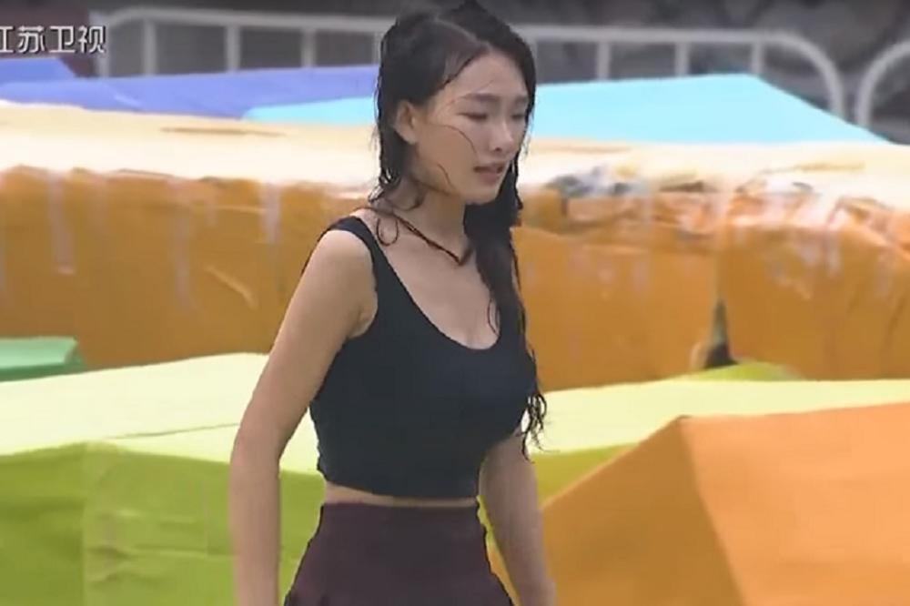 Ono kad si toliko seksi, da postaneš viral: O njenom nastupu će se još dugo pričati! (VIDEO)