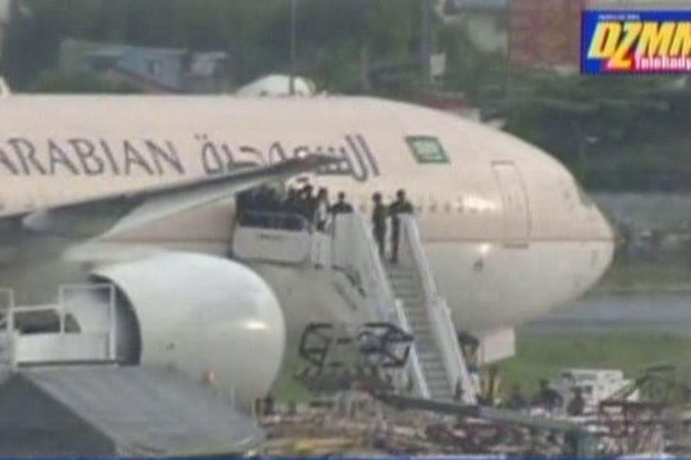 Lažna uzbuna u Manili! Pilot sudijskog aviona greškom prijavio otmicu letelice (FOTO)