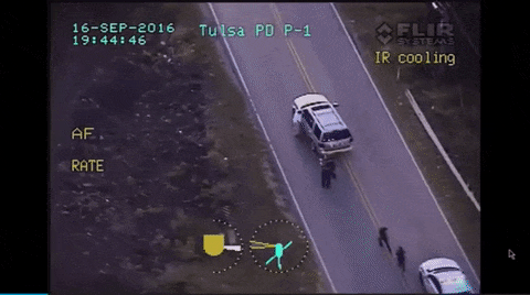 Policija brutalno izrešetala nenaoružananog čovek s podignutim rukama. Jedina krivica - crnac je! (VIDEO)