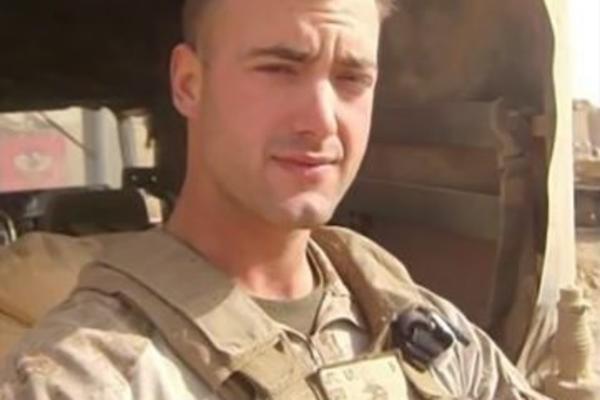 Ostao je bez nogu, bio je depresivan, hteo je da se ubije, a onda je sreo čoveka koji mu je vratio veru u život! (FOTO)