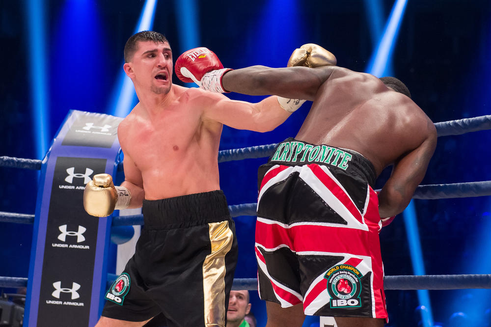 Izazivač odustao od borbe protiv Marka Huka!