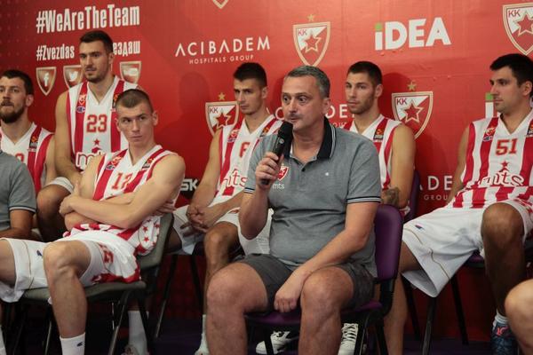 Zvezda otišla u Grčku da vidi gde je!