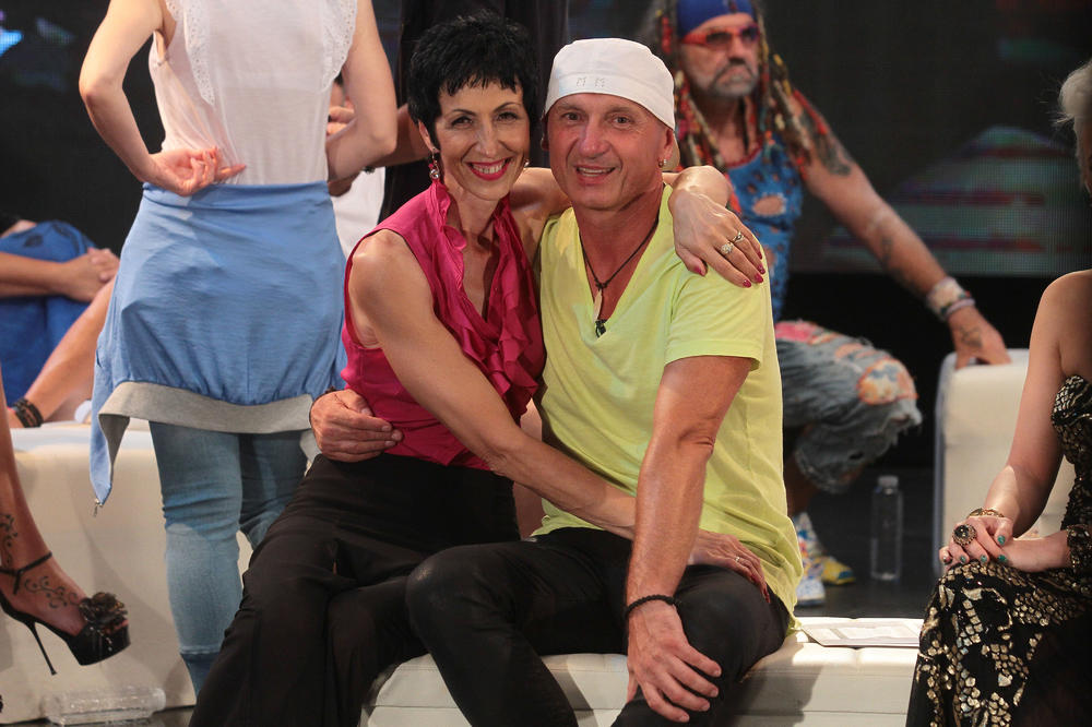 ONA JE SEKS BOMBA! Ovo je vanbračna ćerka pevača koju je krio od svih kao zmija noge...