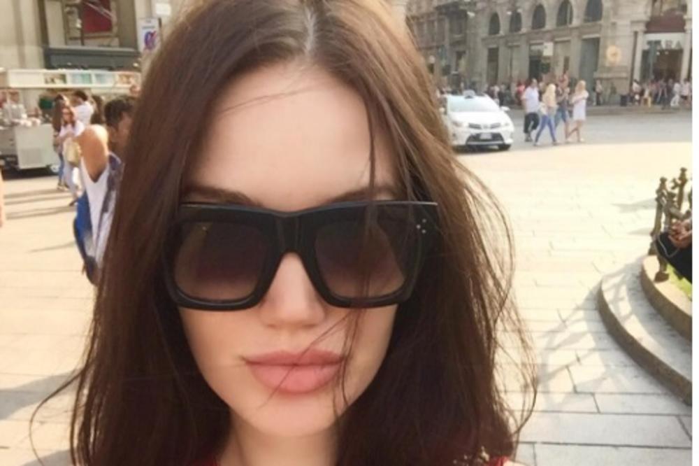 Blam na kub! Od svih haljina na svetu, od svih ljudi na svetu... Karićka iskopirala Cecinu ćerku! (FOTO)