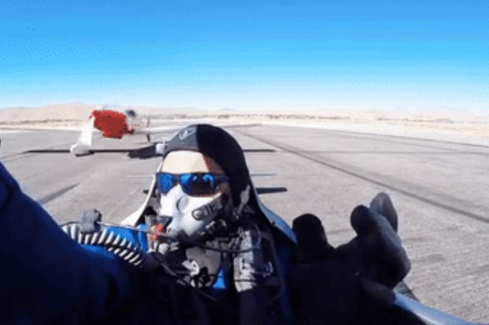 Za dlaku: Ono kada te avion omaši za milimetar! (VIDEO)