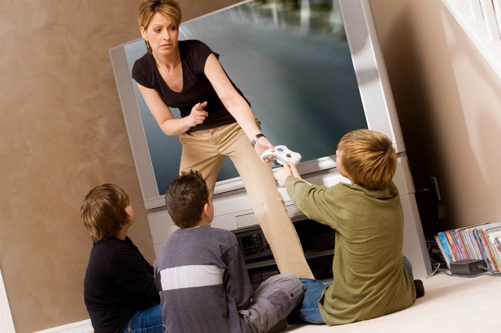 Joooj, ne pubertet!  Deca već sa 2 godine ulaze u ovu nezgodnu fazu (FOTO) (GIF)