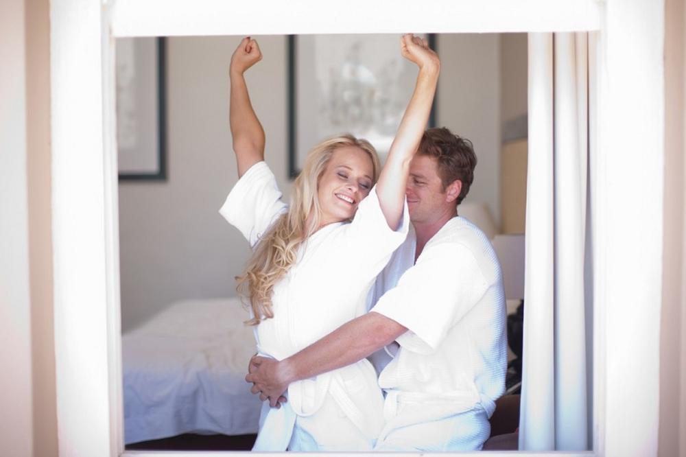 Veze sa velikim razlikama u godinama?! Hmmmm, pa zašto da ne... Ipak... (FOTO) (GIF)