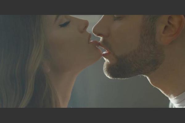 Veljkova bivša upecala sad upecala našeg pevača: Kad je videla njega i Mašu, Ksenija Bujišić odmah PRONAŠLA novog DEČKA?! (FOTO)