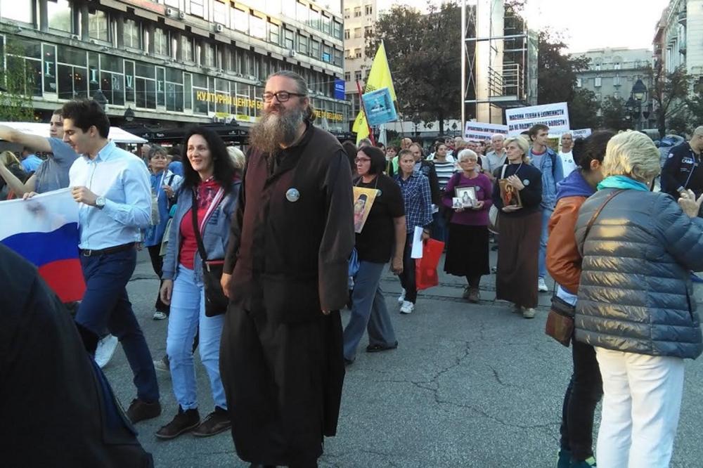 Dva protesta na Trgu Republike u isto vreme! Šta je toliko zasmetalo Srbima? (FOTO)
