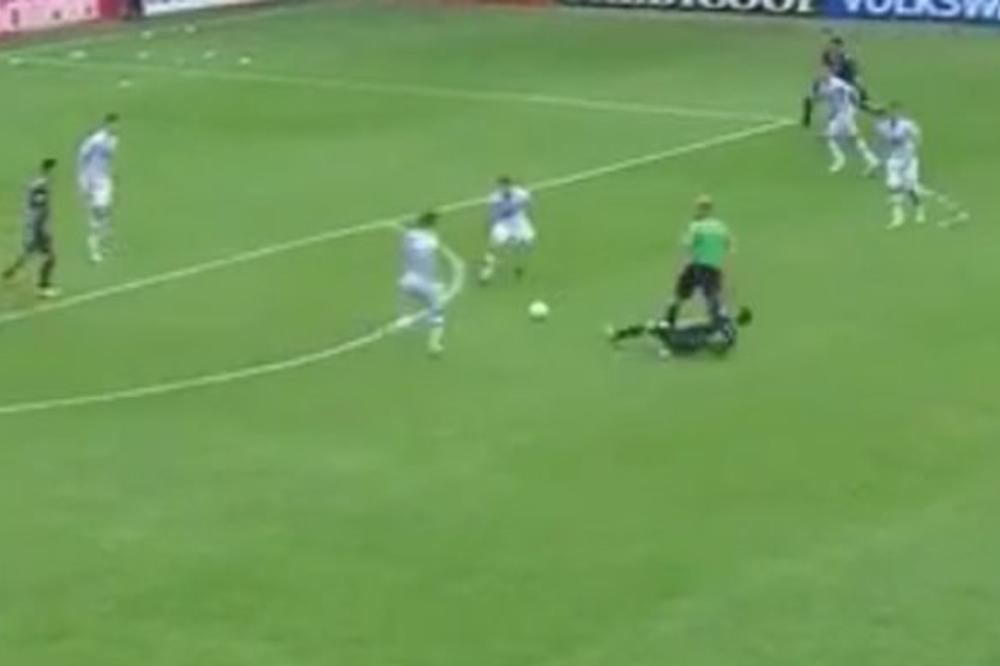 Ko je potplatio sudiju? Glavni arbitar sprečio gol šansu, igrač se odbio kao od zid! (VIDEO)